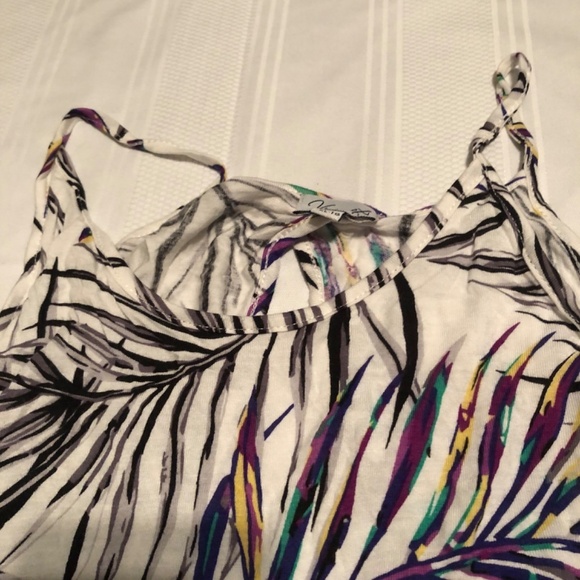 Kismet X-Large camisole like blouse, light and comfortable- new or like new - Picture 4 of 6